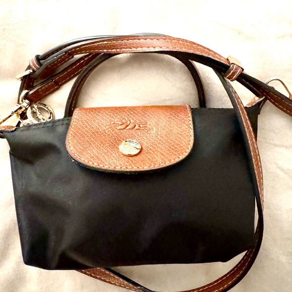 Handbags - Longchamp Crossbody Bag in Black